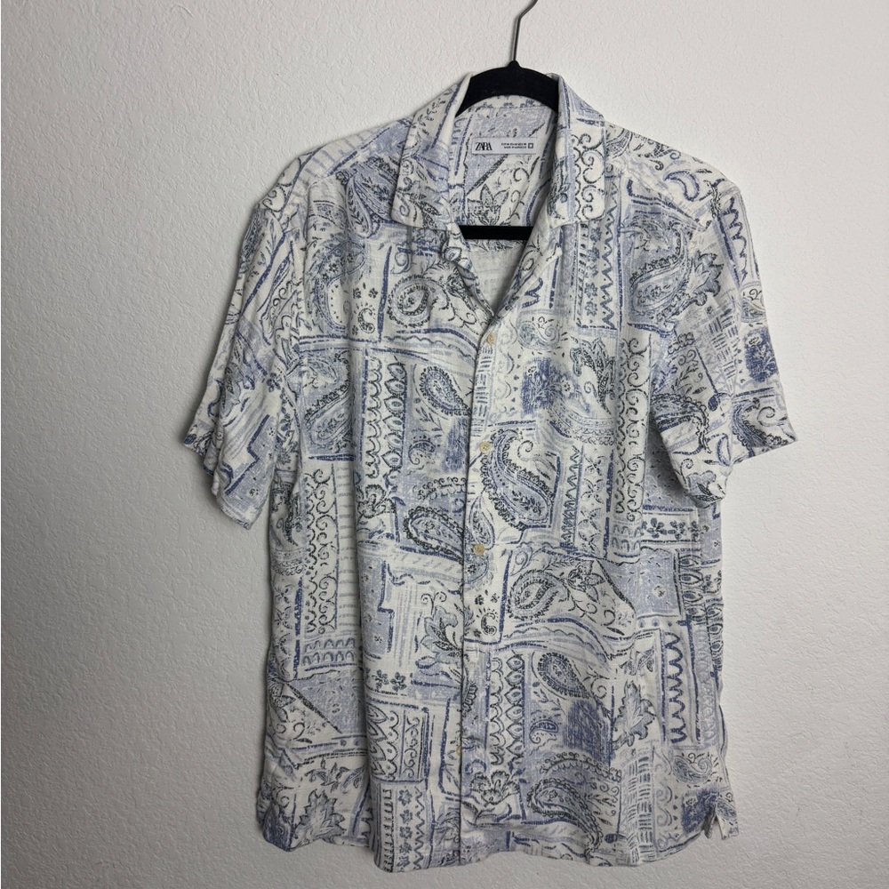 Zara Men's Casual Blue and White Button Down Shirt